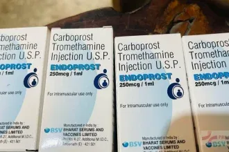 Hộp thuốc Endoprost (carboprost tromethamine 250 mcg/1 mL) dùng kiểm soát băng huyết sau sinh